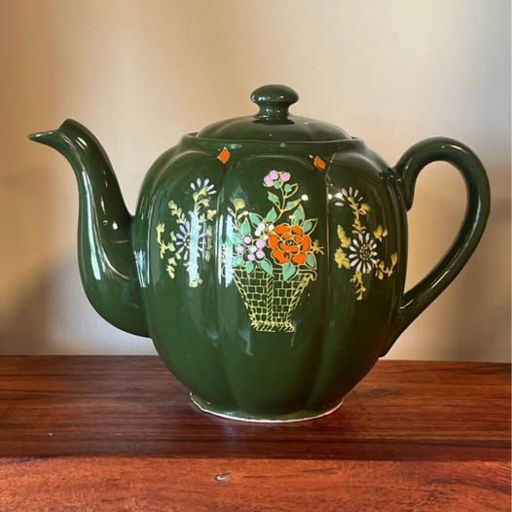 Vintage Hand-Painted Green Floral Teapot – Made in Japan